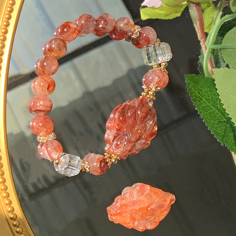 【Attract lovers】Natural crystal nine-tail fox brand red glue flower carving small fox bracelet peach blossom